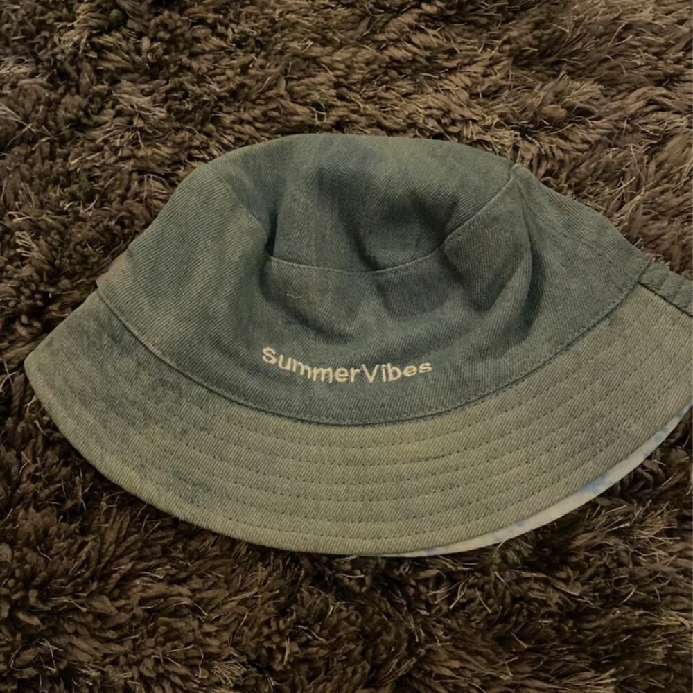 Bucket Hat